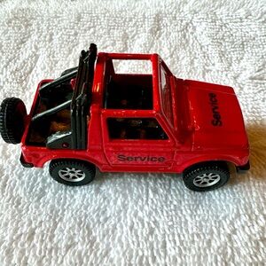 Maisto Suzuki Samurai Service SJ413Q Street Roader 4x4 Jeep 1:64 diecast Rare